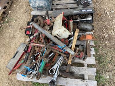 PALLET OF VARIOUS HAND TOOLS Hand Tool