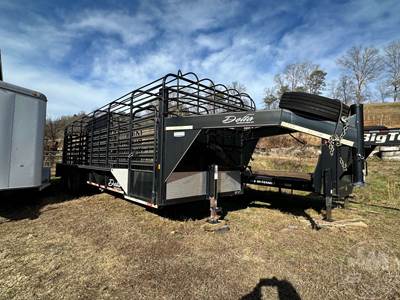 Delta Trailers DELTA MANUFACTURING, INC. Horse Trailer
