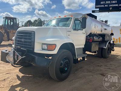 Ford F-800 Hot Oil / Asphalt Distributor Truck