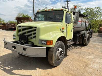 International 4900 Hot Oil / Asphalt Distributor Truck