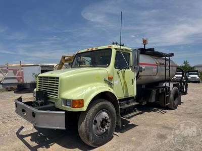 International 4900 Hot Oil / Asphalt Distributor Truck