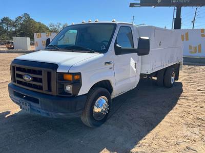 Ford E-450 Landscape Truck
