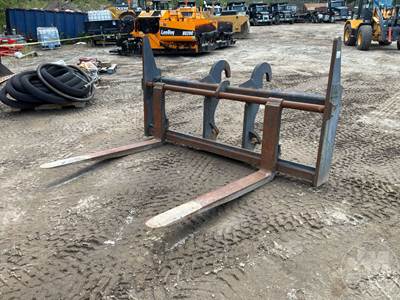 Used Caterpillar 60" Fusion Loader Forks