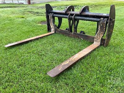 Used Caterpillar Loader Forks 72" 1385KG 3054LB