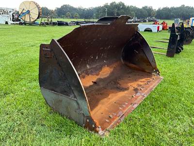 Used Caterpillar 114" Loader Bucket