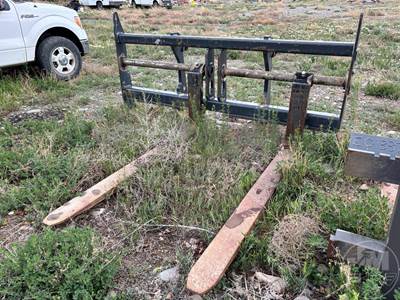 Paladin 72 in Q/C Wheel Loader Forks to Fit John Deere 444/524/544/624