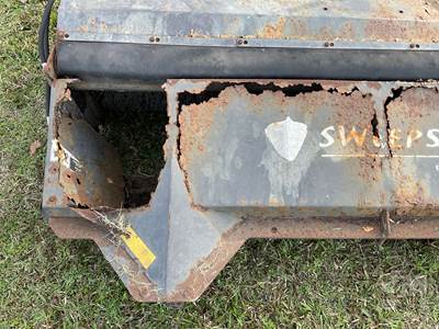 Paladin Sweepster Loader