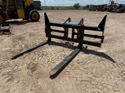 Used Pemberton 72 in. Wheel Loader Forks to Fit Cat 930, Model 424079