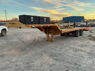 Fixed Neck Lowboy Trailer, Tandem Axle, Dovetail With Ramps, Deck Length 20', 8'