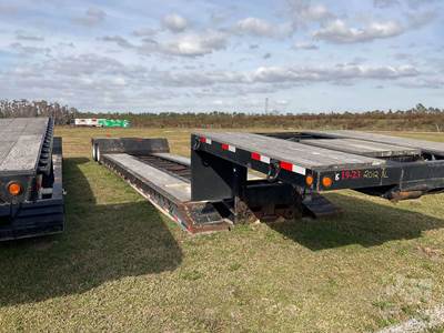 XL Specialized X-L SPECIALIZED TRAILERS INC Lowboy Trailer