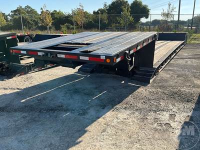 XL Specialized XL 70 MFG Lowboy Trailer