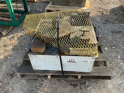 Â Piece Of Industrial Machinery With A Turntable & An Extra Electric Motor