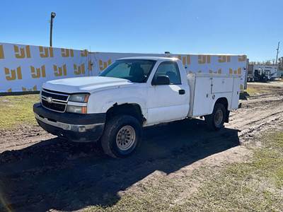 Chevrolet Silverado 2500 Mechanic / Service Truck