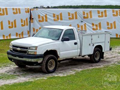 Chevrolet Silverado 2500 Mechanic / Service Truck