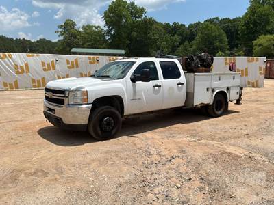 Chevrolet Silverado 3500HD Mechanic / Service Truck