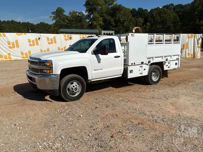 Chevrolet Silverado 3500HD Mechanic / Service Truck