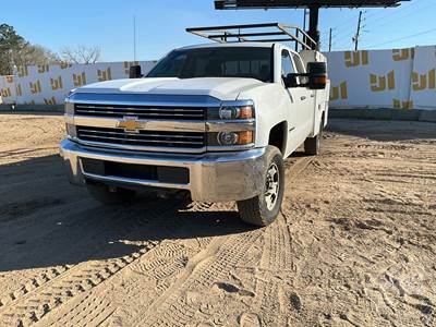 Chevrolet Silverado Mechanic / Service Truck