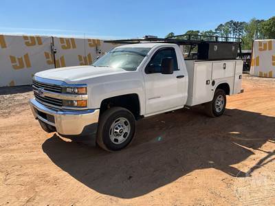 Chevrolet Silverado Mechanic / Service Truck