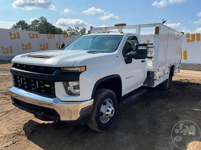 Chevrolet Silverado Mechanic / Service Truck