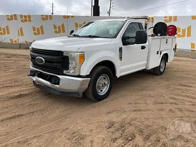 Ford F-250 XL Mechanic / Service Truck