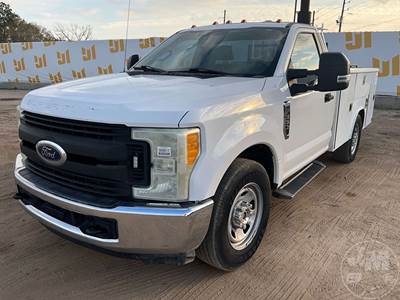 Ford F-350 XL Mechanic / Service Truck