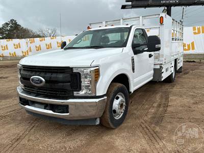 Ford F-350 XL Mechanic / Service Truck