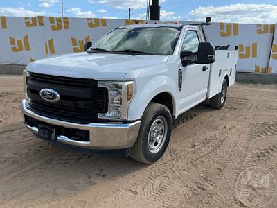 Ford F-350 XL Mechanic / Service Truck