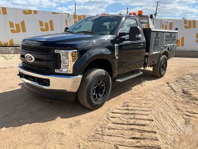 Ford F-350 XL Mechanic / Service Truck
