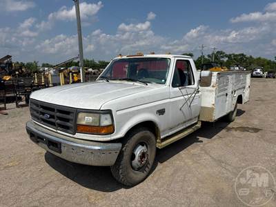 Ford F-350 XL Mechanic / Service Truck