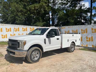 Ford F-350 XL Mechanic / Service Truck