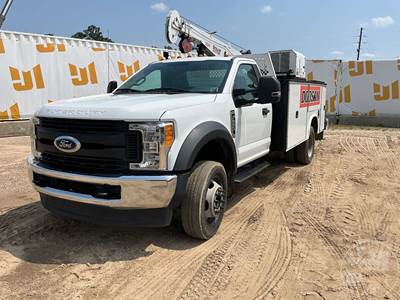 Ford F-550 XL Mechanic / Service Truck