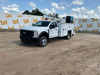 Ford F-550 XL Mechanic / Service Truck