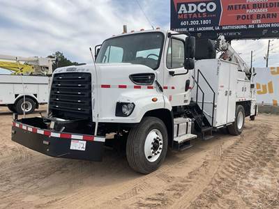 Freightliner 108SD Mechanic / Service Truck