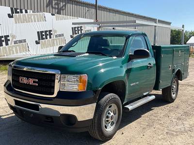 GMC Sierra Mechanic / Service Truck