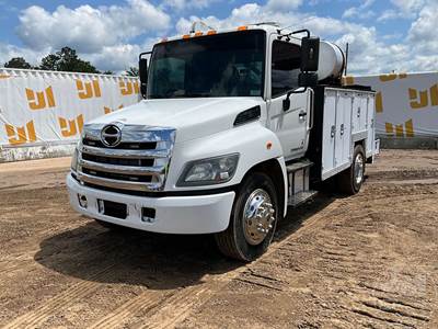 Hino 269 Mechanic / Service Truck