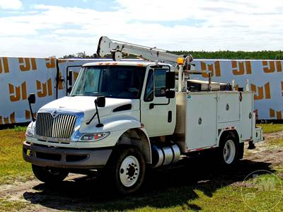 International 4300 Mechanic / Service Truck