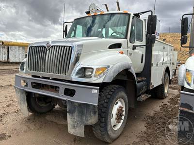 International 7300 Mechanic / Service Truck