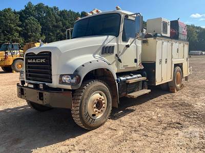 Mack Granite Mechanic / Service Truck
