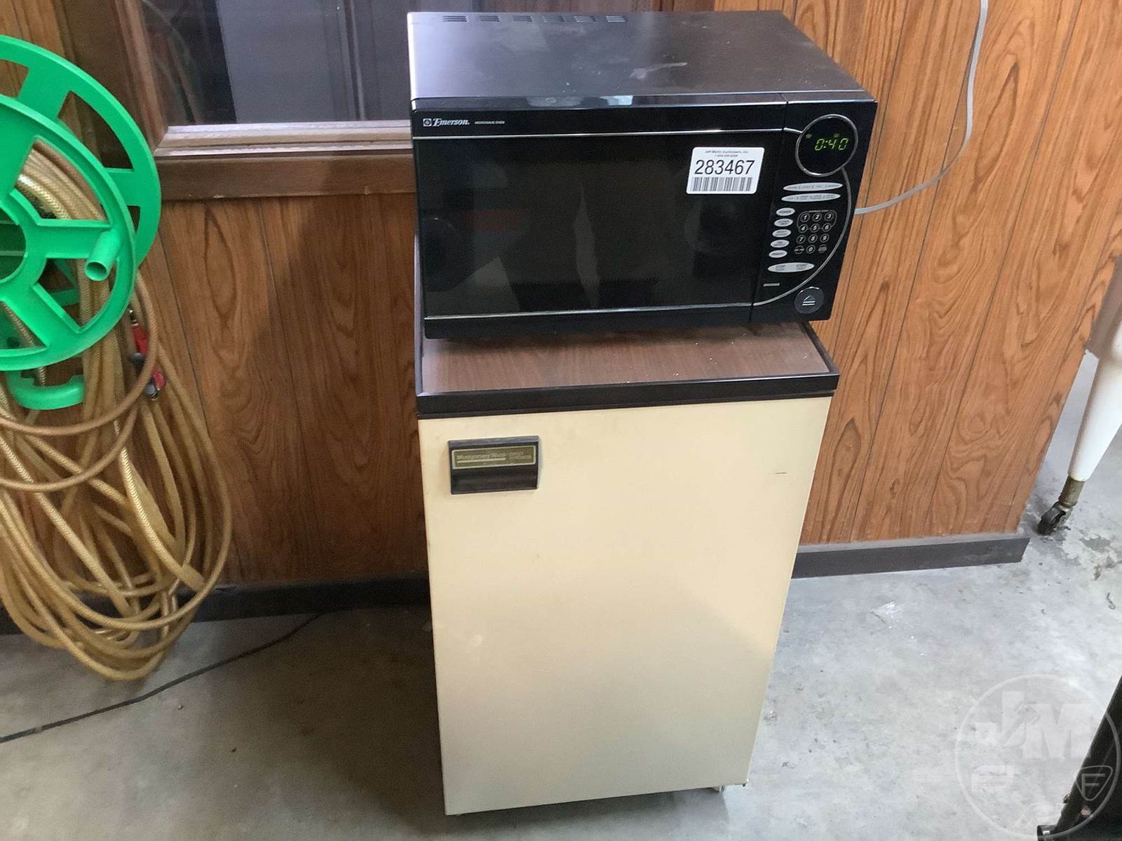 Emerson MW8998B Microwave, Montgomery Ward Compact Refrigerator For