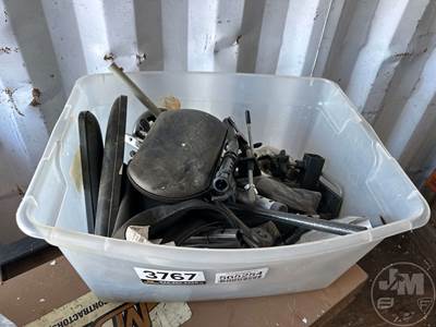 TOTE OF MISCELLANEOUS WHEEL CHAIR & WALKER PARTS