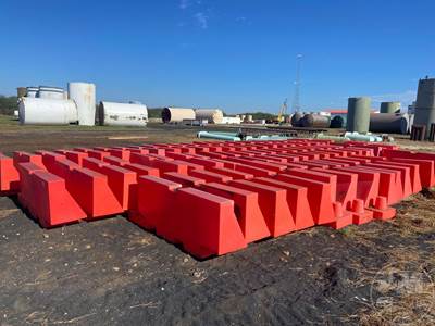 APPROX 64 PLASTIC BARRICADES