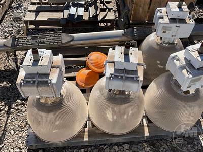 Pallet Of Lights, Running Boards, Light