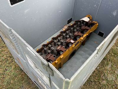 CAT 374D 20R1772 CYL Head Core