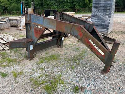 Goose Neck Off Of 32' Flatbed Trailer