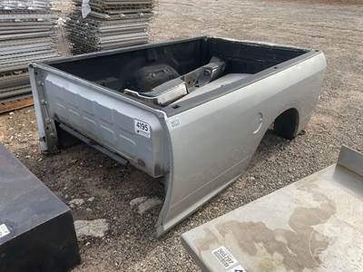 8â€™ Truck Bed, Â W/ Bumper & Extra Tailgate