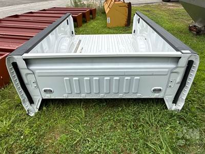 Used Ford 8' Truck Bed