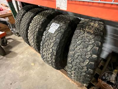 (5) 285/70R17 BF GOODRICH ALL-TERRAIN WHEELS/TIRES