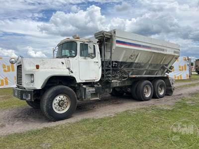 Mack Mixer / Ready Mix / Concrete Truck