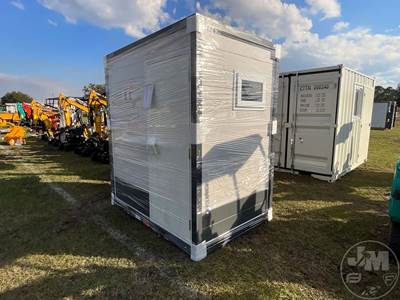 RM87-96 MOBILE TOILET Mobile Home