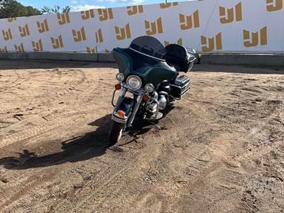 Harley Davidson Electra Glide Classic Motorcycle